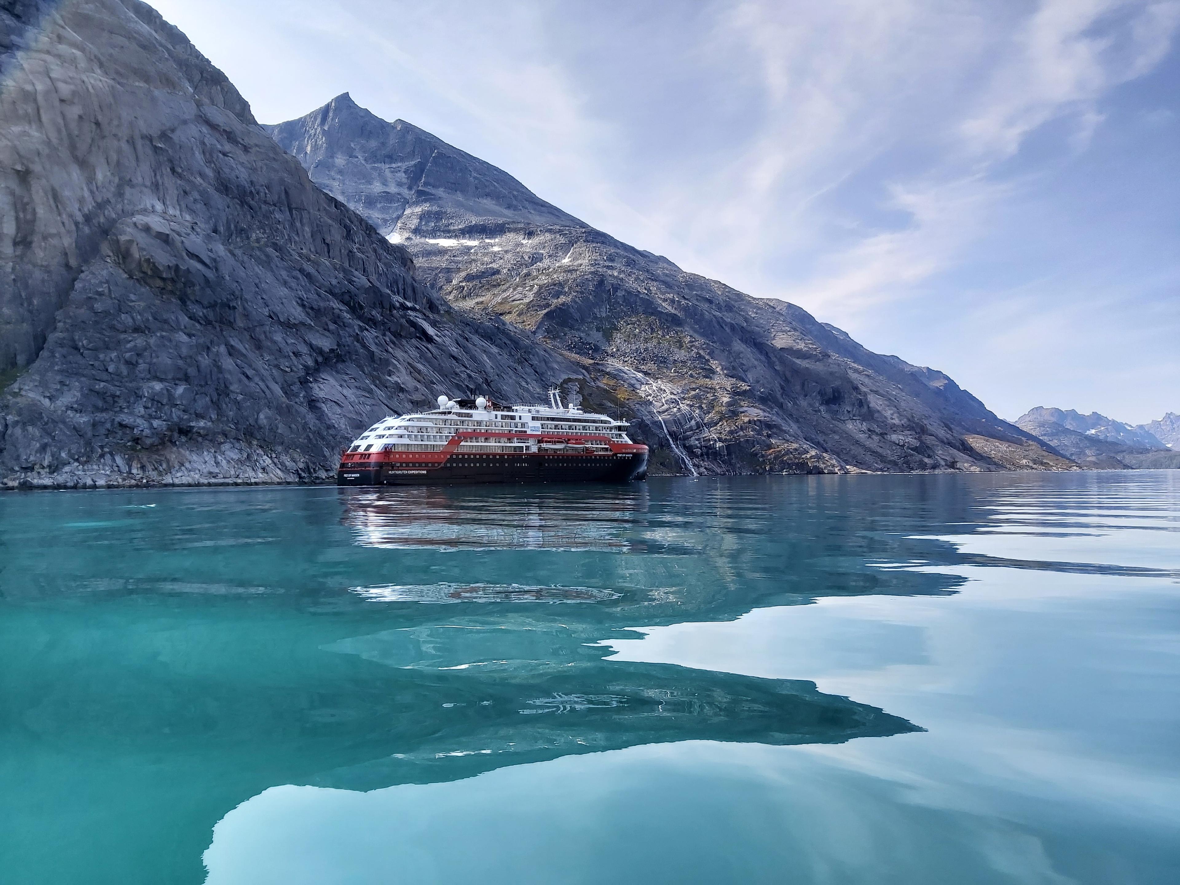 Wilderness and Ancient Cultures -  My Voyage from Iceland to Canada with Hurtigruten Expeditions background